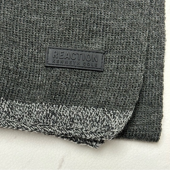 Reaction Kenneth Cole Men’s Gift Set Winter Scarf Cuffed Beanie Hat Charcoal NWT - Picture 6 of 16